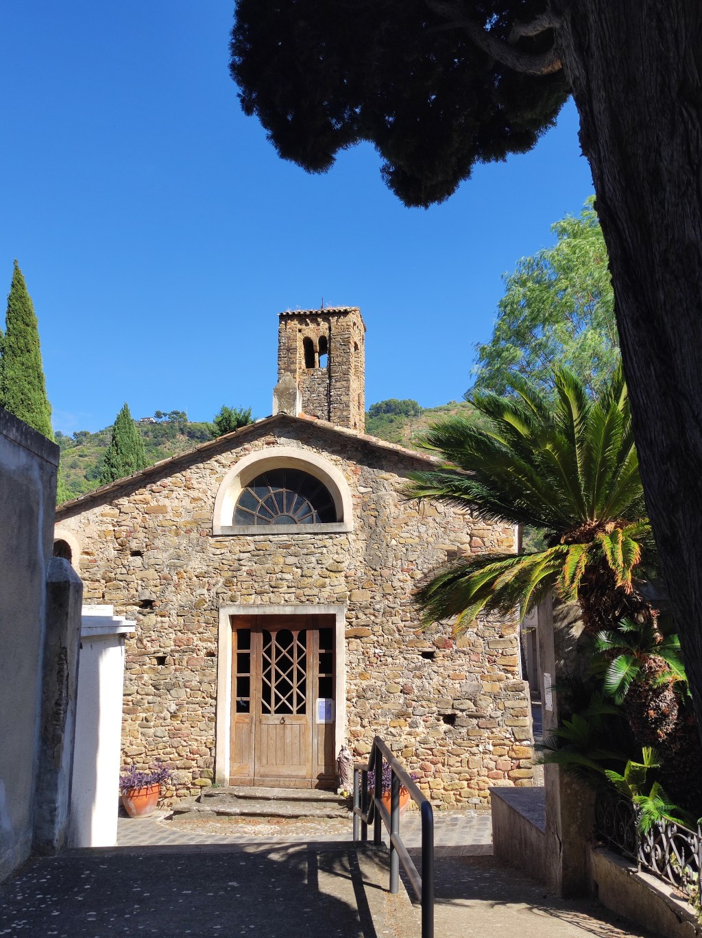 La chiesa di San Pietro a&nbsp;Camporosso